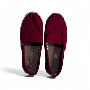 Red girls size‎ 2.5 Toms Slip on Canvas EUC